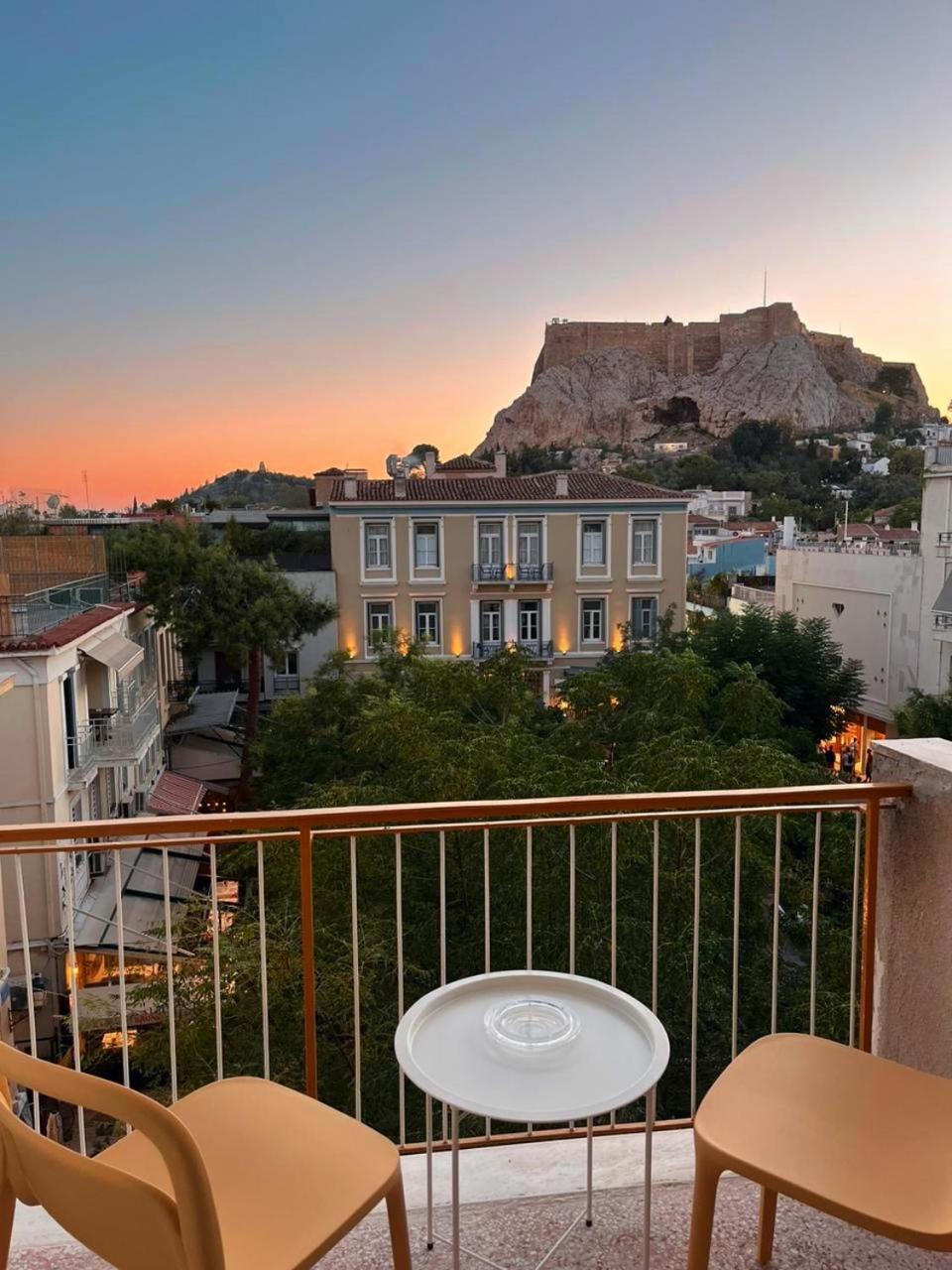 Ferienwohnung Pari'S House In Plaka Athen Exterior foto